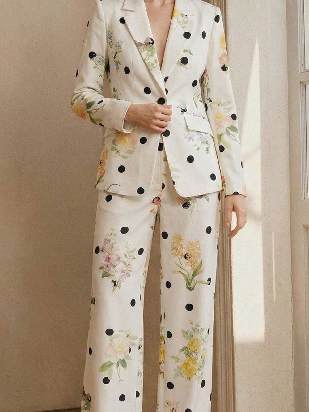White Elegant Women's Polka Dot & Floral Cinched Waist Blazer - Picture 5 of 7